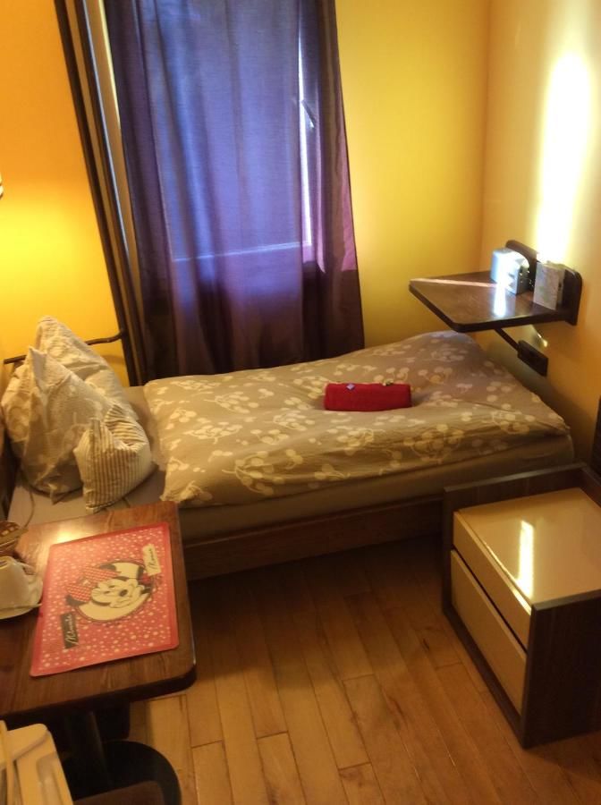 Проживание в семье mika rooms - 22 Korotynskiego Street Варшава-16