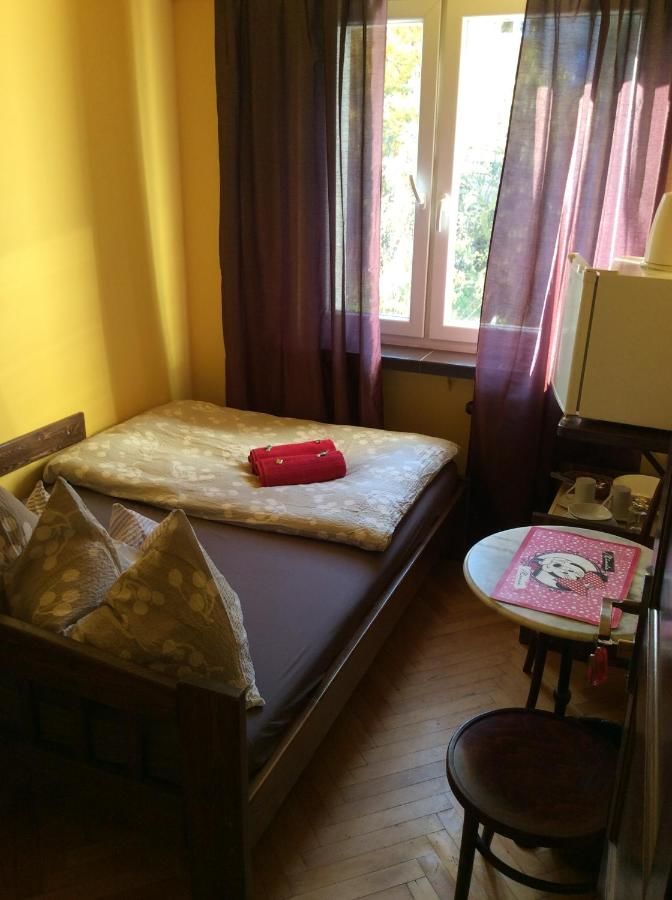 Проживание в семье mika rooms - 22 Korotynskiego Street Варшава